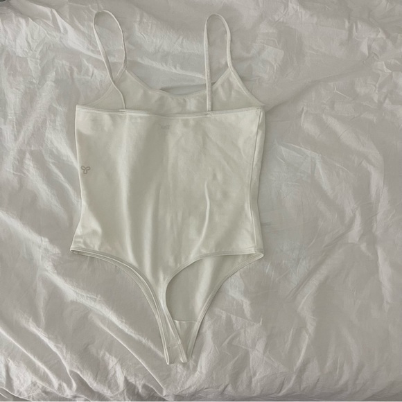 Aritzia TNA Bodysuit - Picture 3 of 3